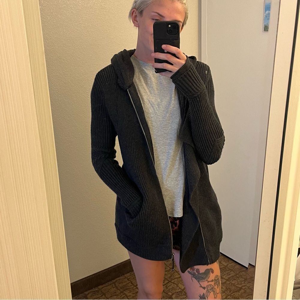 Lululemon SweatEr Once A Day
Jacket
Heathered Black - Picture 11 of 11